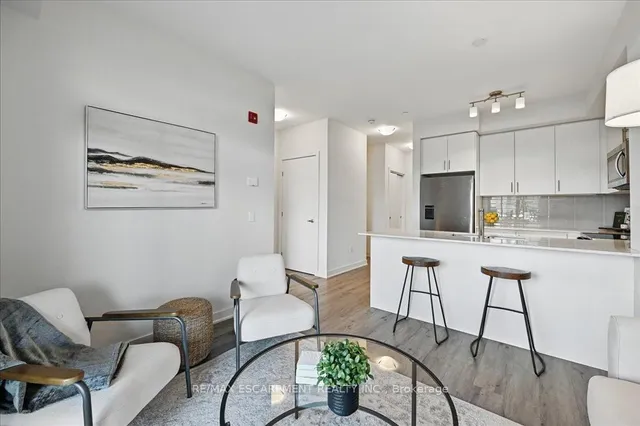 Additional property image - 340 PLAINS Rd Unit 102