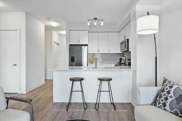 Additional property image - 340 PLAINS Rd Unit 102