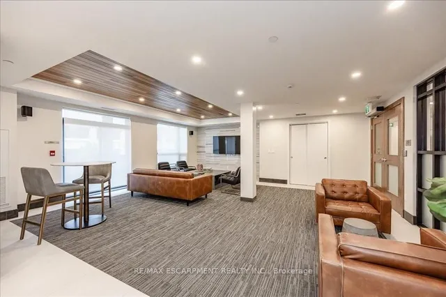 Additional property image - 340 PLAINS Rd Unit 102