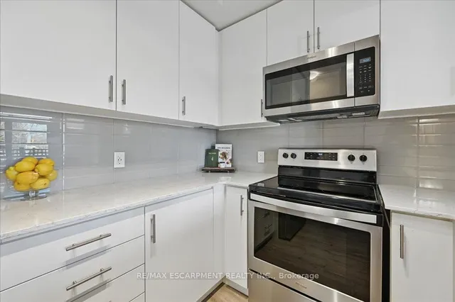 Additional property image - 340 PLAINS Rd Unit 102