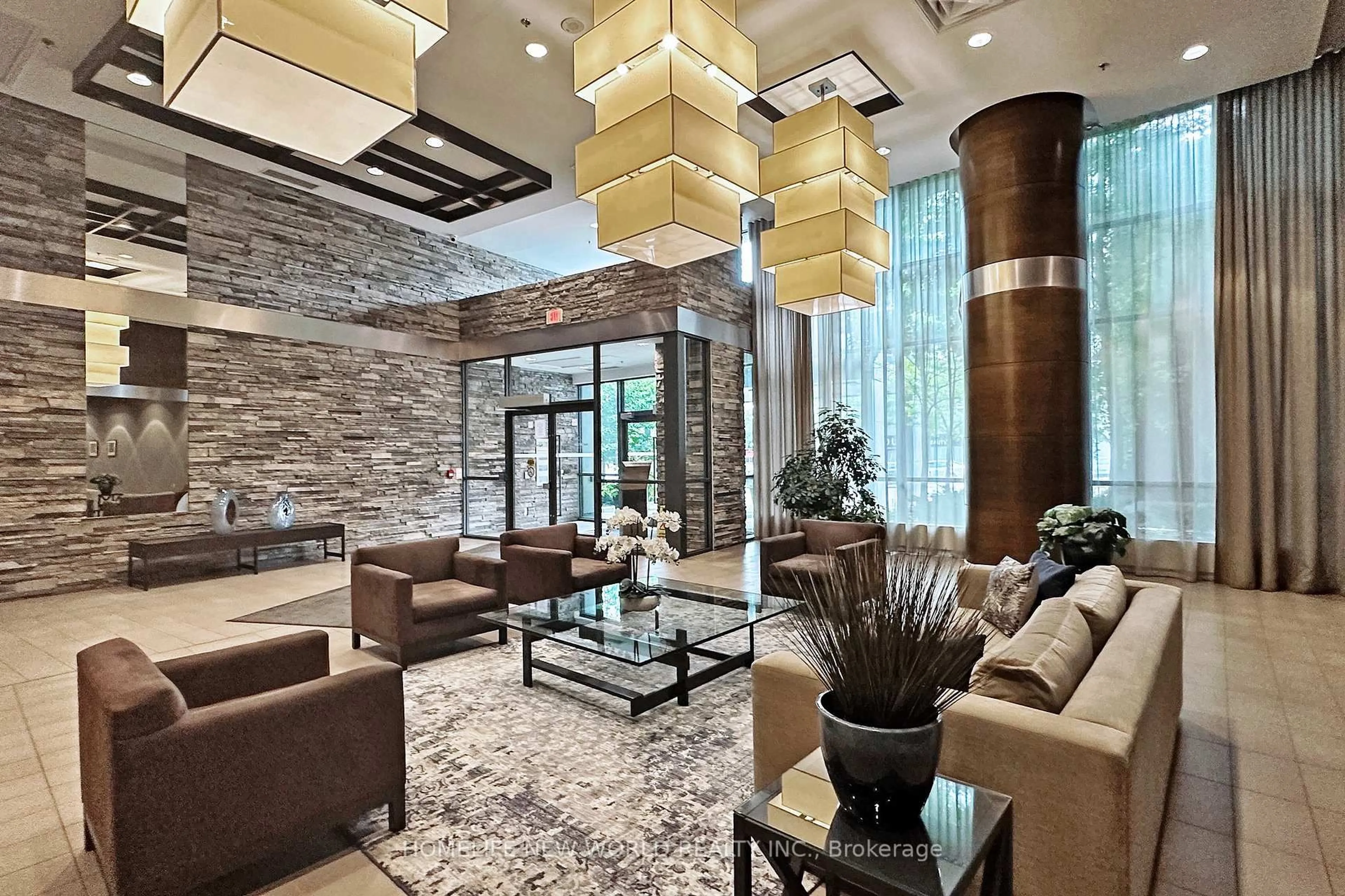 Lobby for 1 Hurontario St #506, Mississauga Ontario L5G 0A3