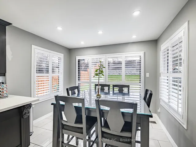 Additional image 40 of 4 Lord Simcoe Dr