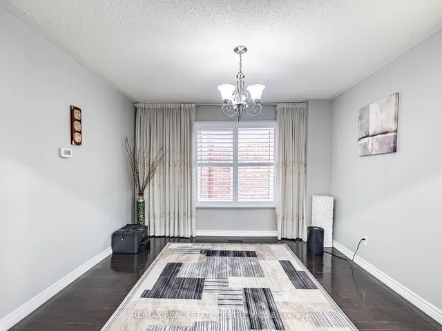 Additional image 33 of 4 Lord Simcoe Dr