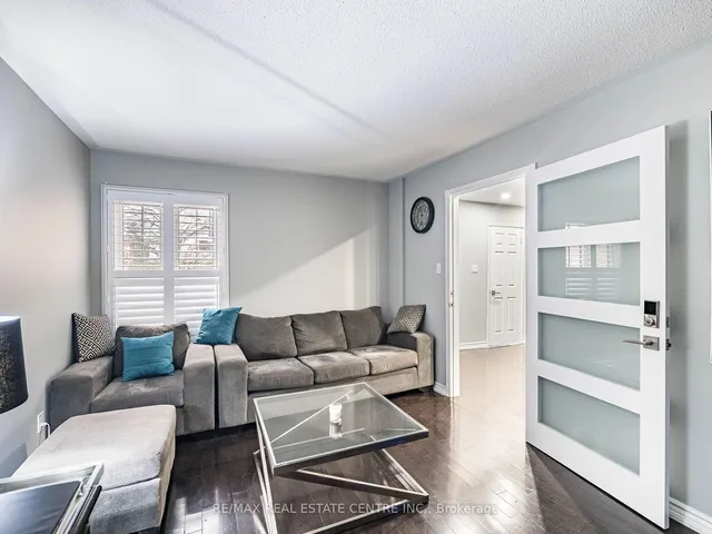 Additional image 30 of 4 Lord Simcoe Dr