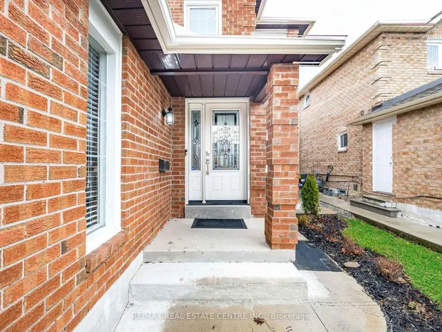 Additional image 48 of 4 Lord Simcoe Dr