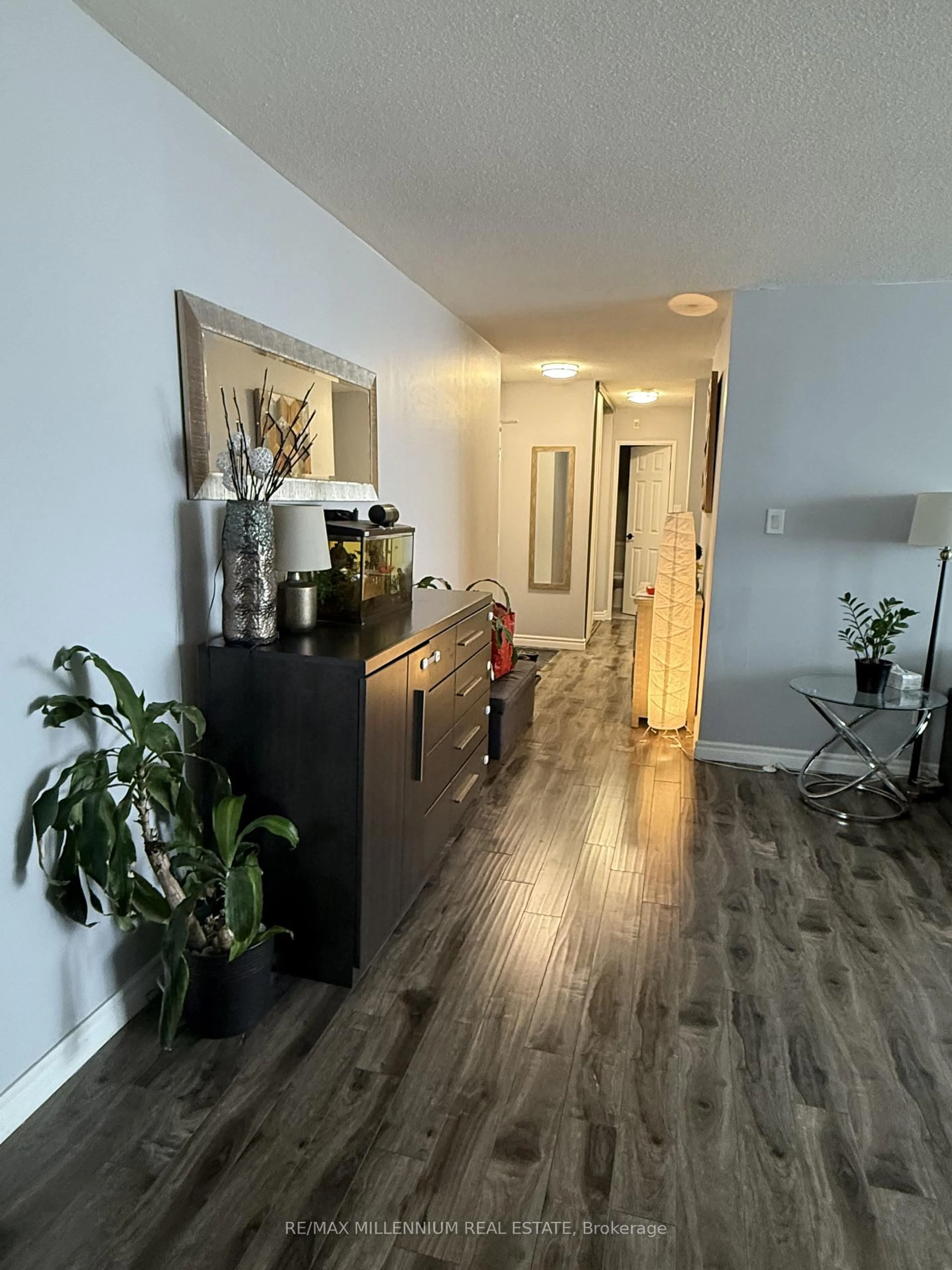 Unknown for 1425 Ghent Ave #902, Burlington Ontario L7S 1X5