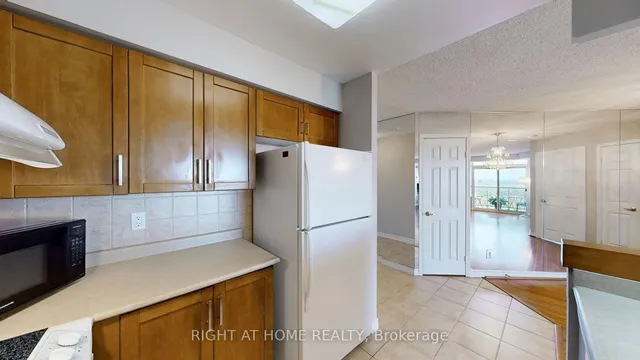 Additional property image - 35 Kingsbridge Garden Circ Unit 2108
