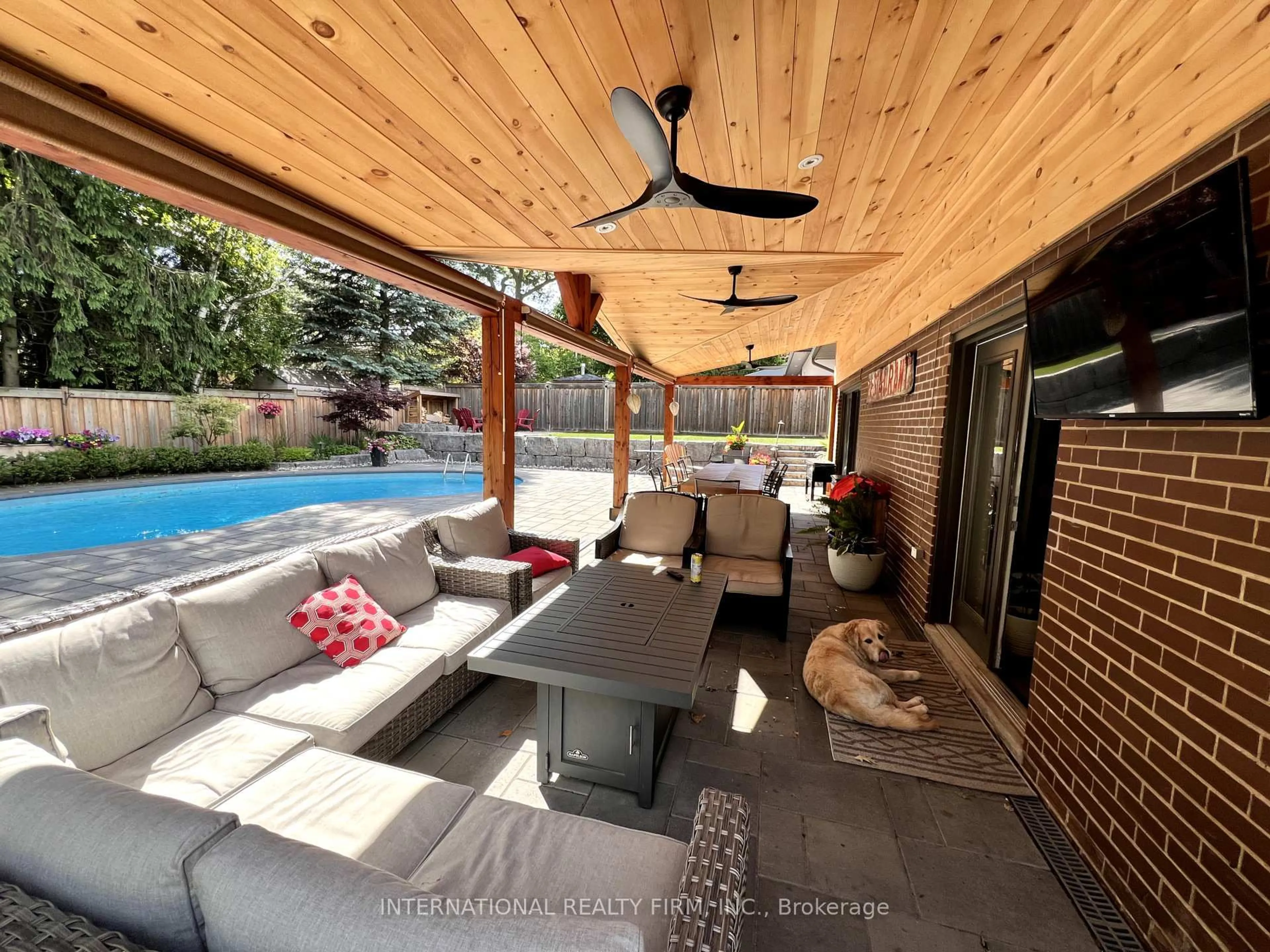 Patio, unknown for 3234 Flynn Cres, Mississauga Ontario L5C 2M3