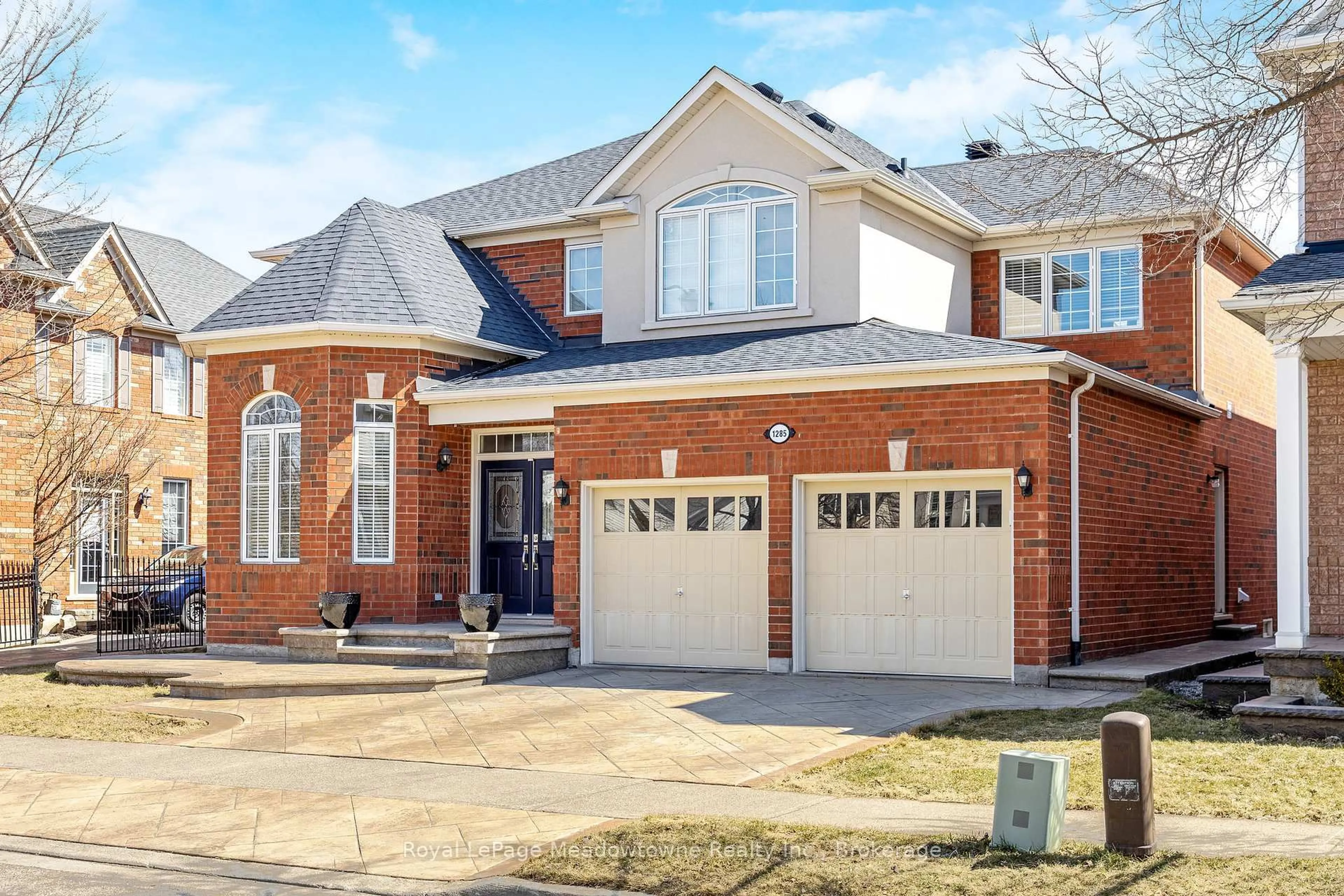 Home with brick exterior material, street for 1285 Christie Circ, Milton Ontario L9T 6V4