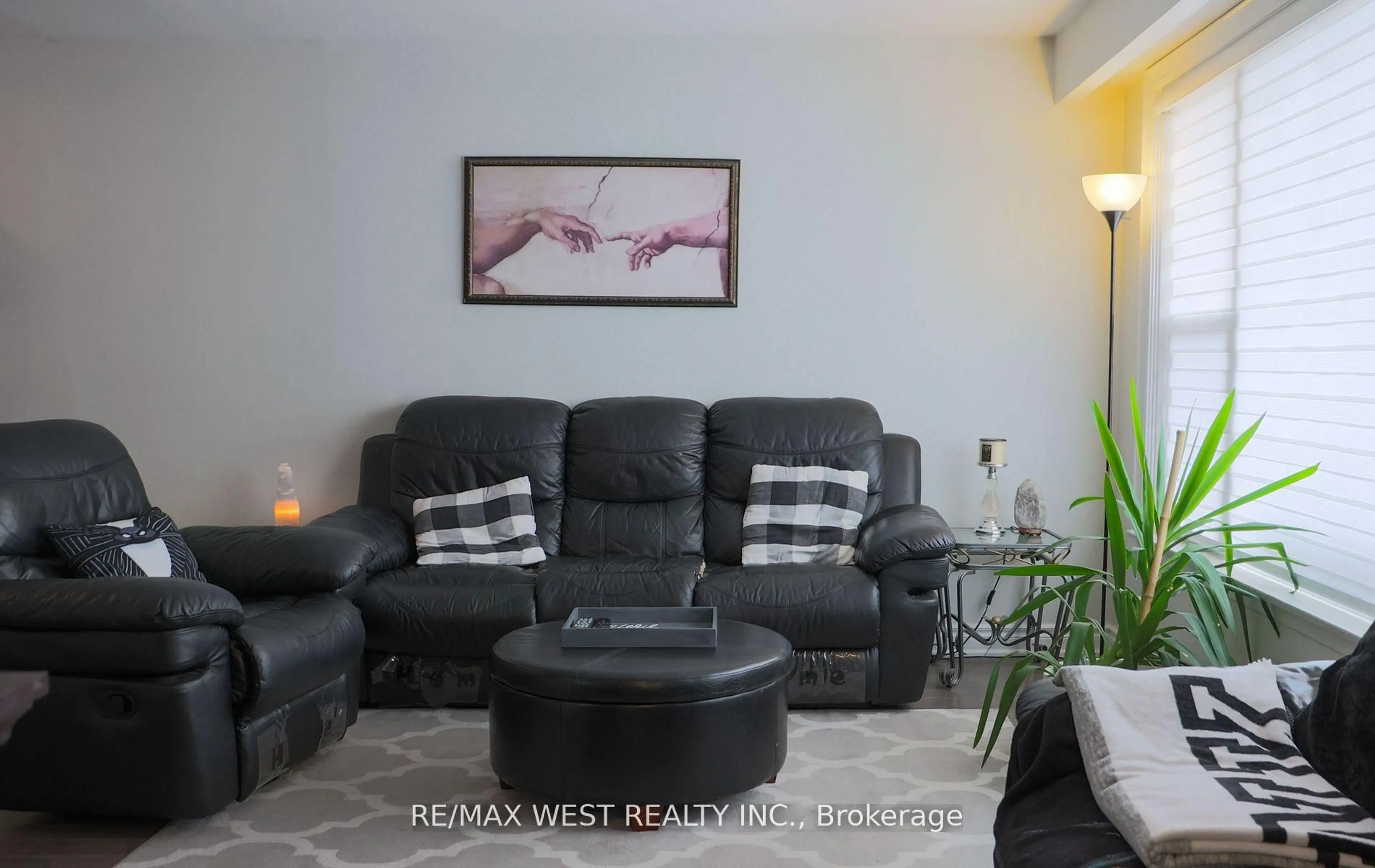 Living room with furniture, unknown for 94 Primula Cres, Toronto Ontario M9L 1K2