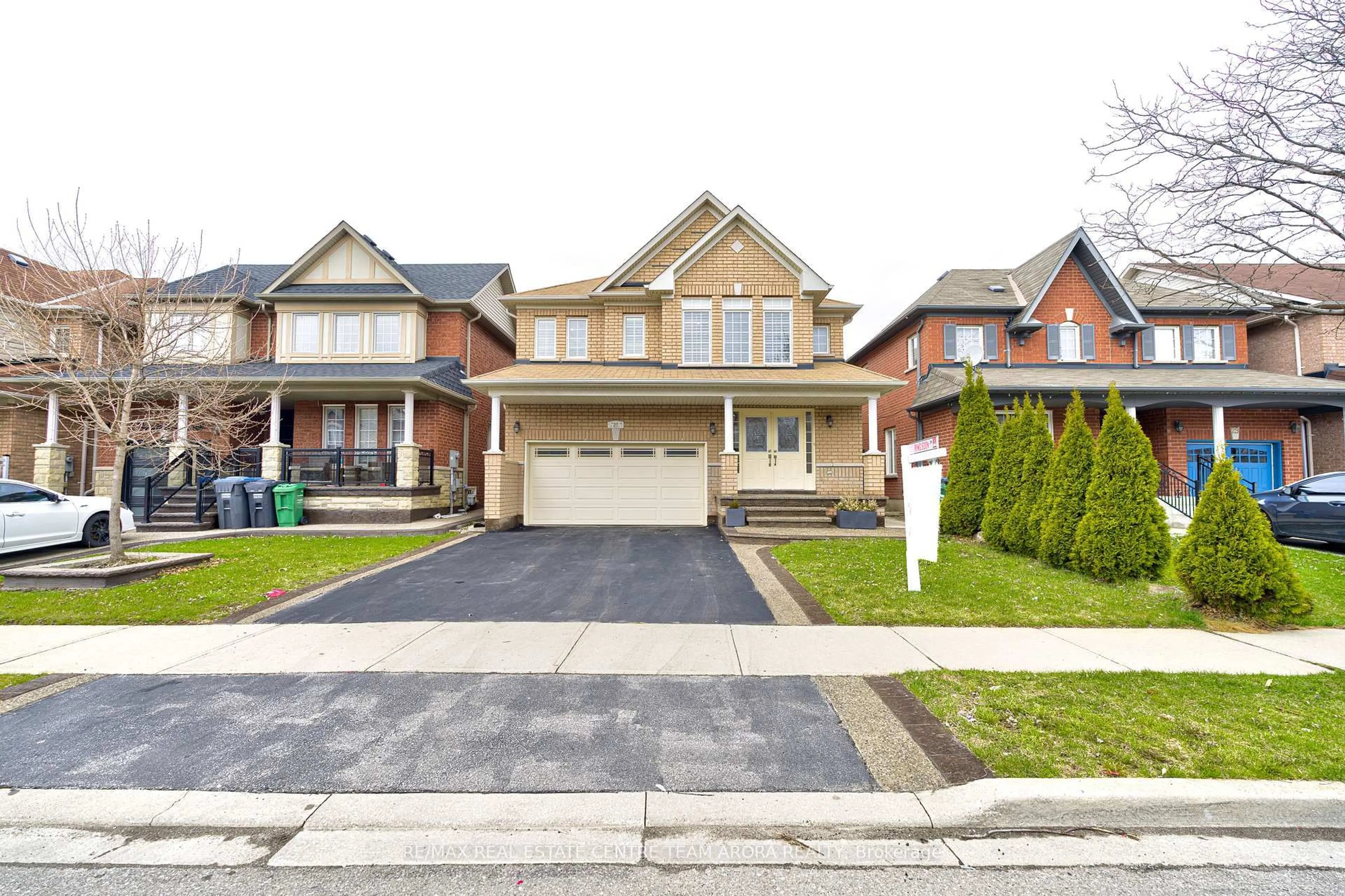 Home with brick exterior material, street for 27 Beresford Cres, Brampton Ontario L6P 2M2