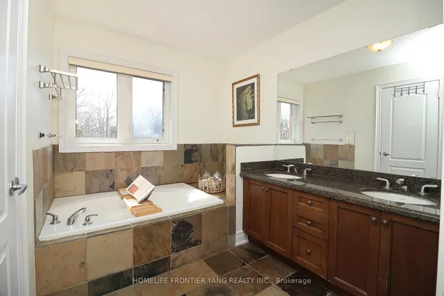 Additional property image - 581 Scarlett Rd Unit TH2