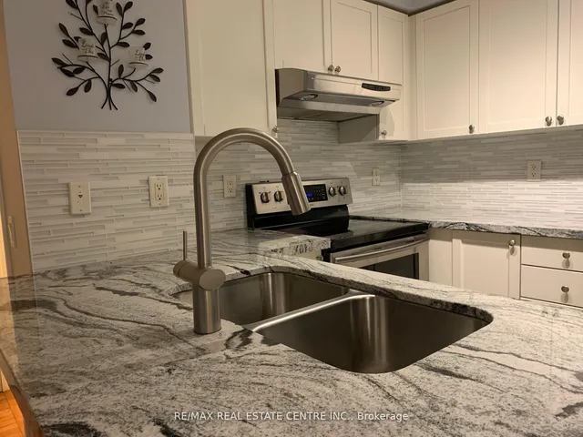 Additional property image - 25 Kingsbridge Garden Circ Unit 821