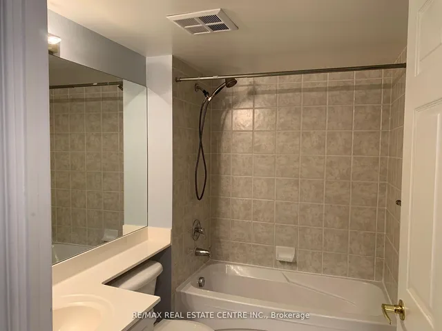 Additional property image - 25 Kingsbridge Garden Circ Unit 821