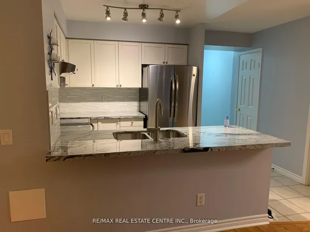 Additional property image - 25 Kingsbridge Garden Circ Unit 821