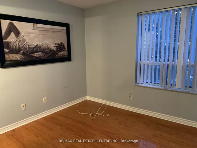 Additional property image - 25 Kingsbridge Garden Circ Unit 821