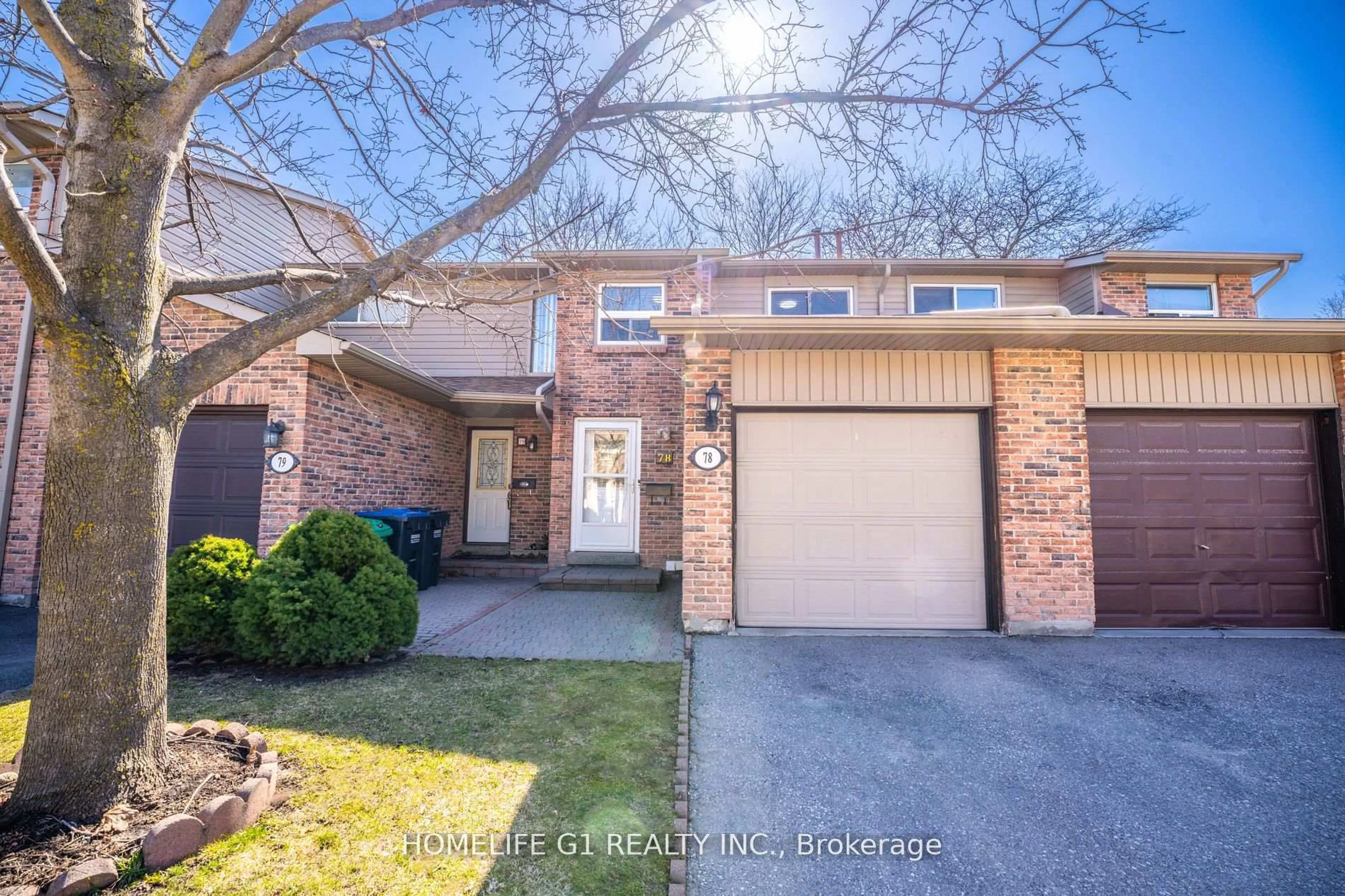Home with brick exterior material, street for 2035 Asta Dr #78, Mississauga Ontario L5A 1B2