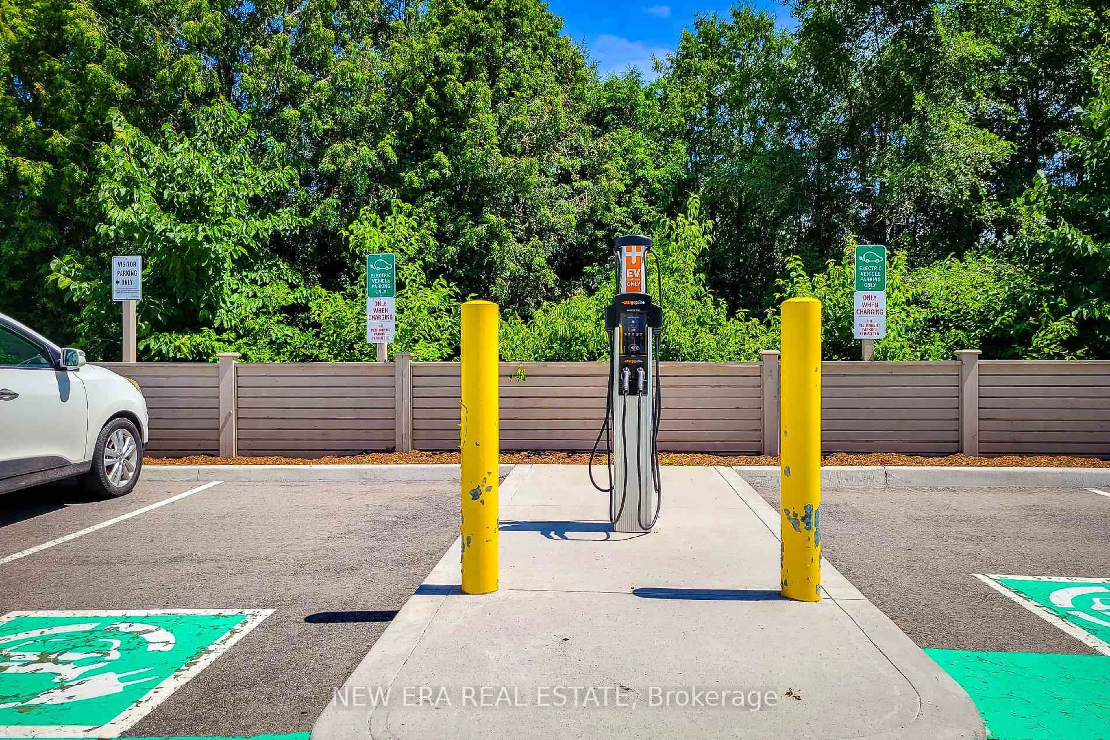 Parking for 320 Plains Rd #212, Burlington Ontario L7T 2C8