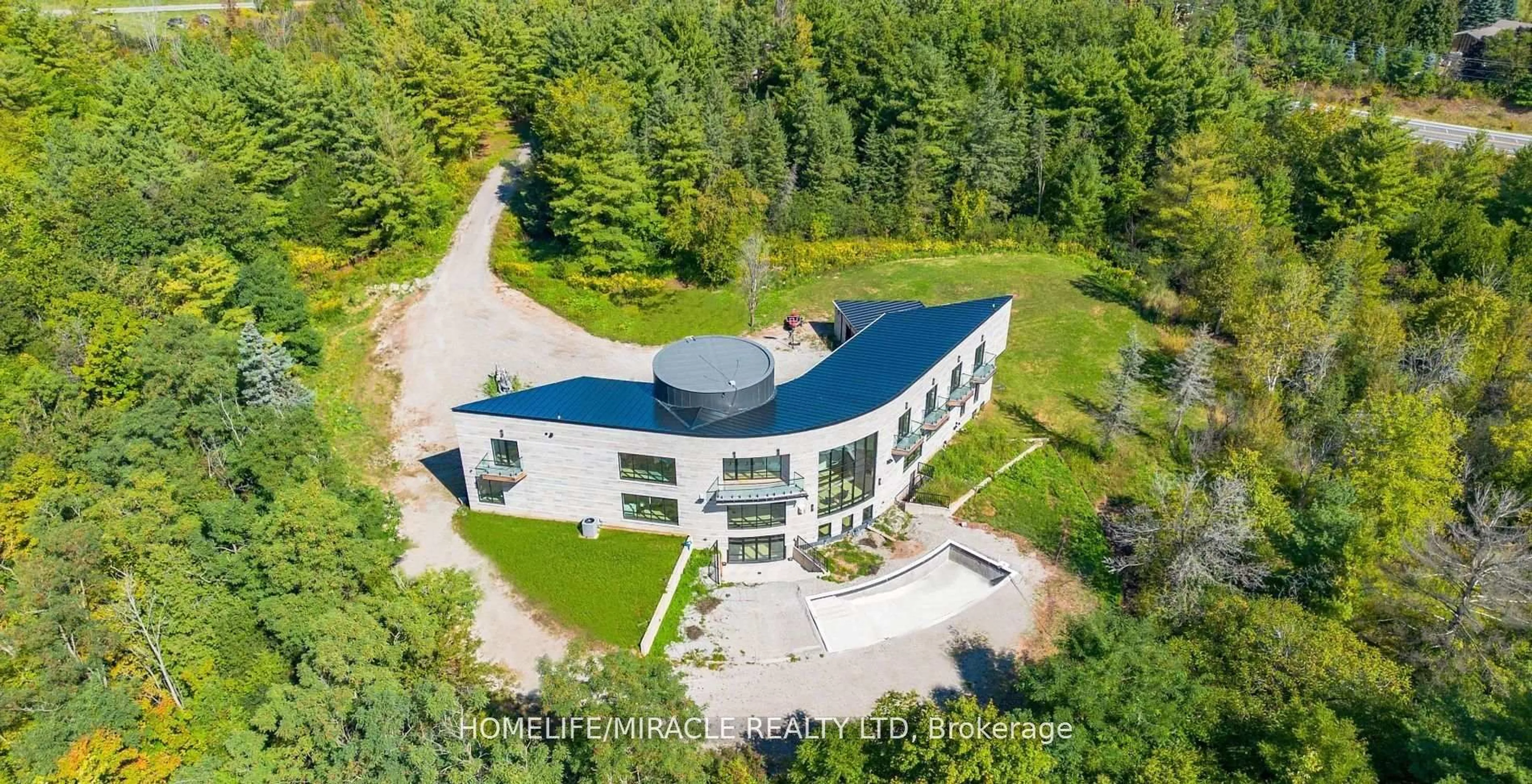 A pic from outside/outdoor area/front of a property/back of a property/a pic from drone, building for 14020 Winston Churchill Blvd, Caledon Ontario L7C 1P2