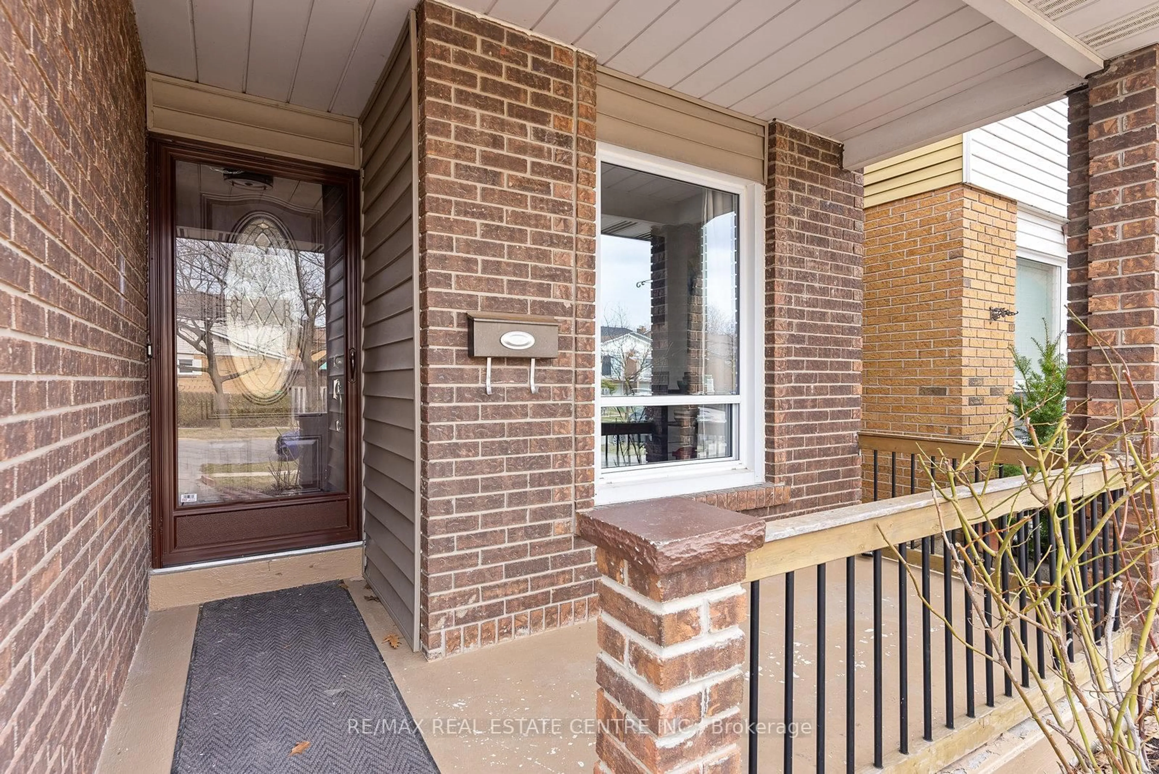 Unknown for 82 Simmons Blvd, Brampton Ontario L6V 3V6