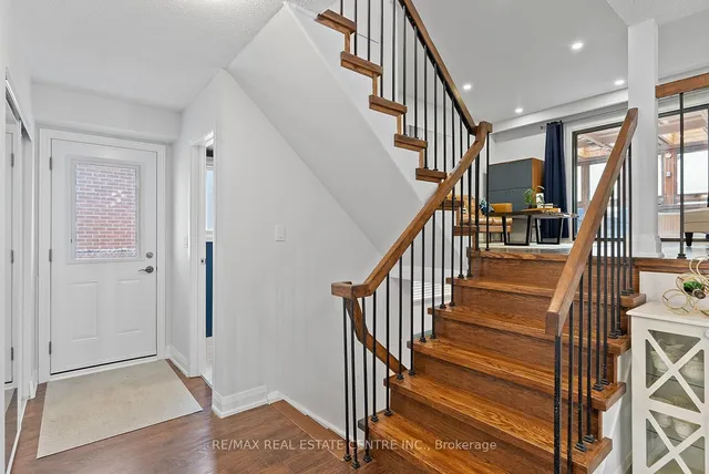 Additional image 44 of 82 Simmons Blvd