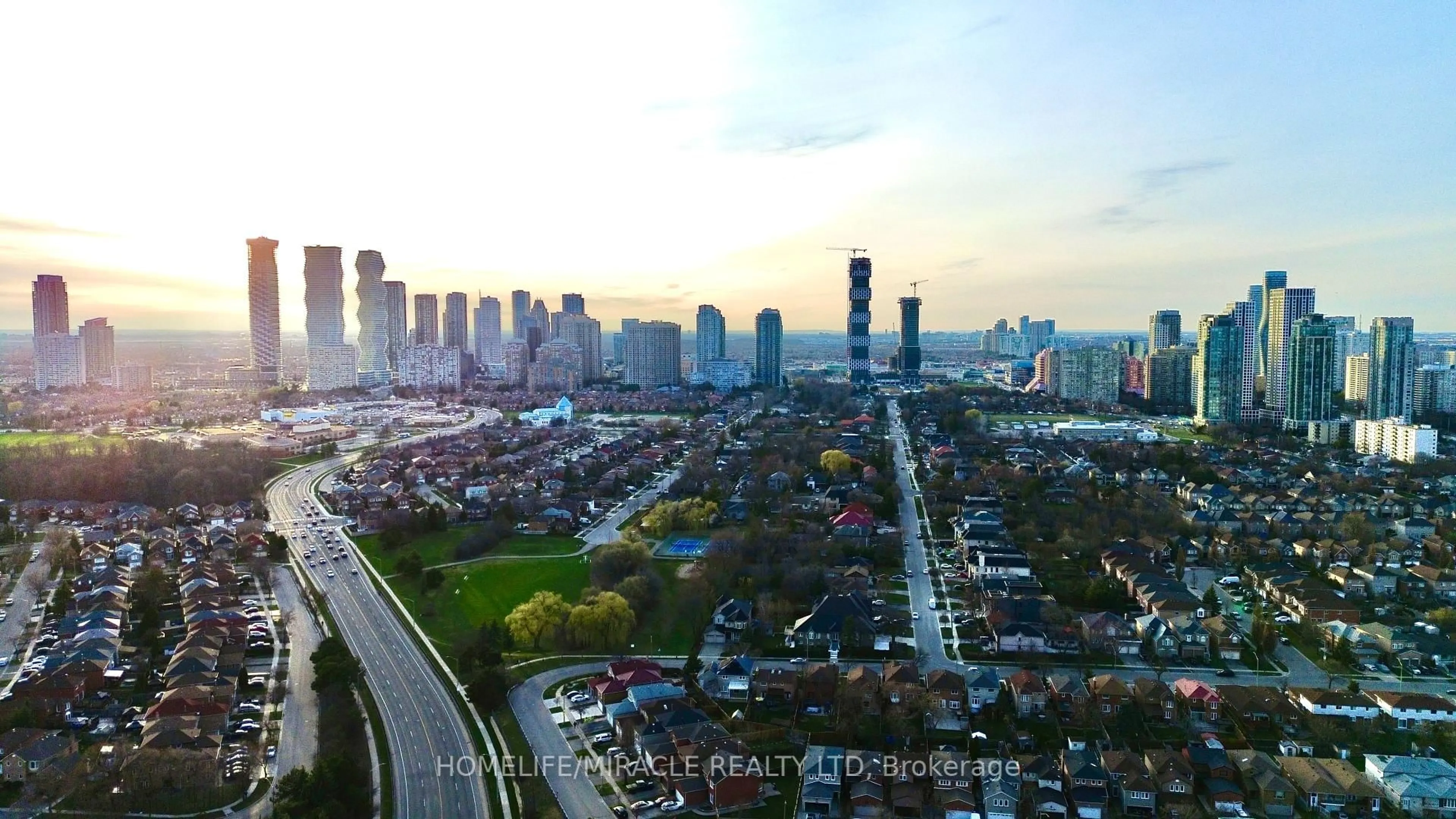 A pic from outside/outdoor area/front of a property/back of a property/a pic from drone, city buildings view from balcony for 145 Hillcrest Ave #1715, Mississauga Ontario L5B 3Z1