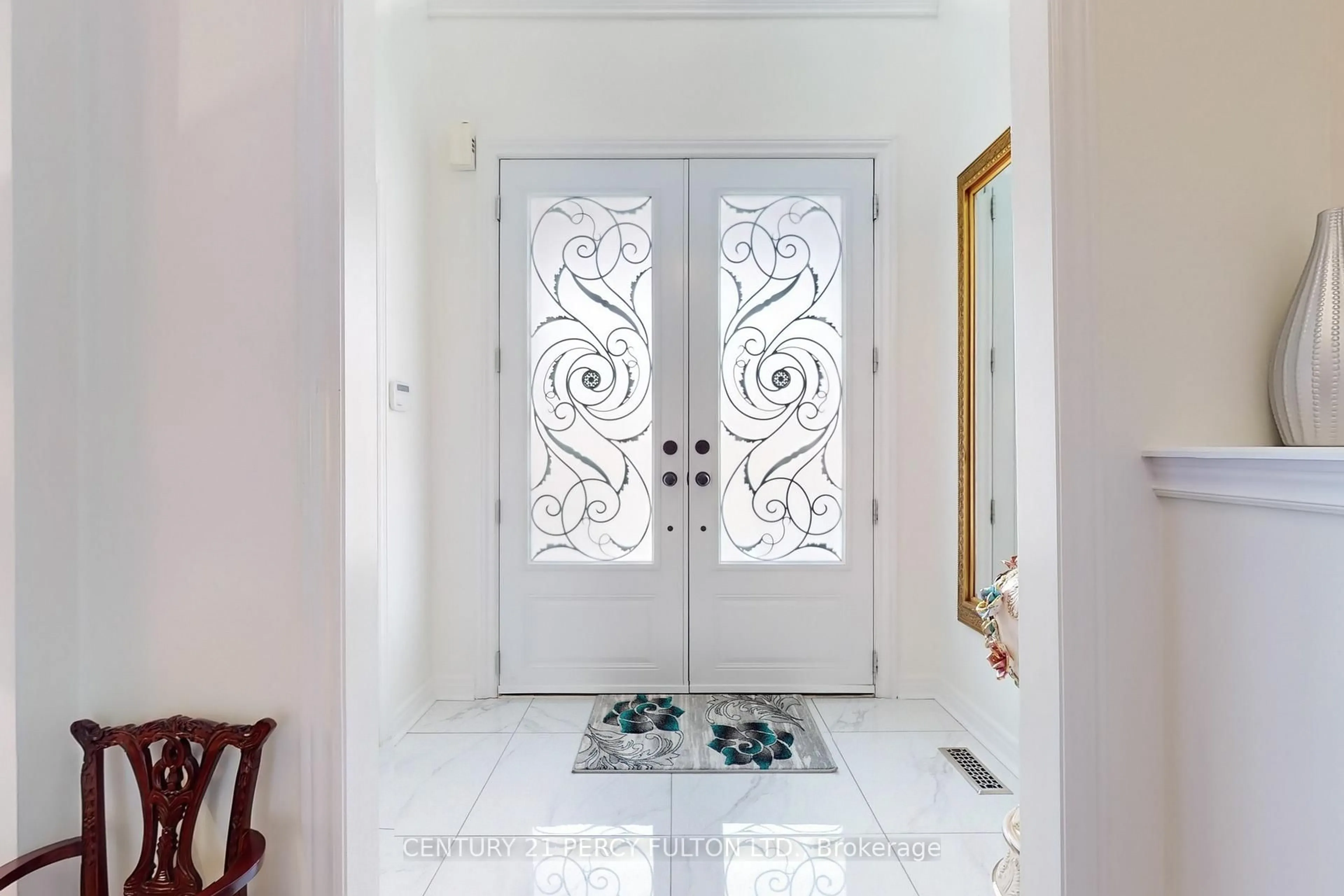 Indoor entryway for 3604 Fortune Pl, Mississauga Ontario L5M 7L8