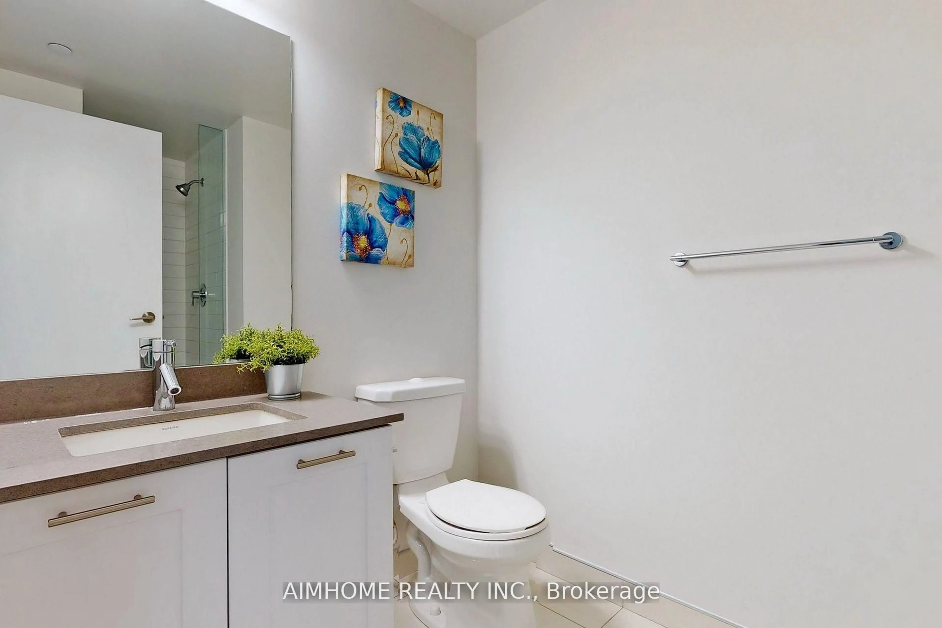 Standard bathroom, ceramic/tile floor for 2220 Lakeshore Blvd #1909, Toronto Ontario M8V 0C1