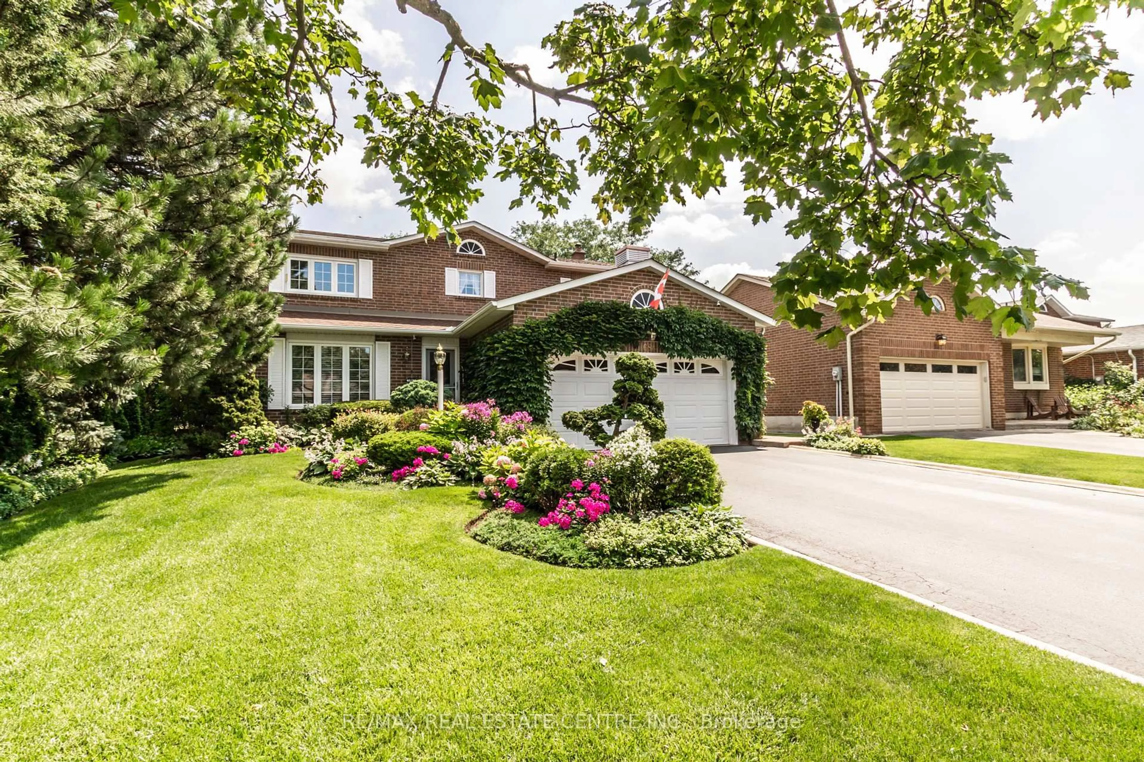 Home with brick exterior material, street for 684 Harrison Rd, Milton Ontario L9T 4S9