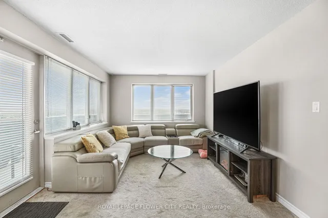 Additional property image - 10 Dayspring Circ Unit 701
