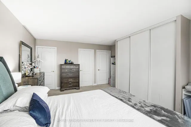 Additional property image - 10 Dayspring Circ Unit 701