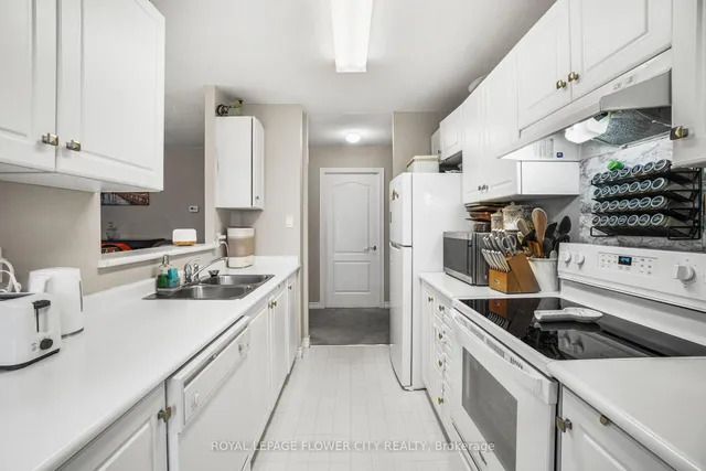 Additional property image - 10 Dayspring Circ Unit 701