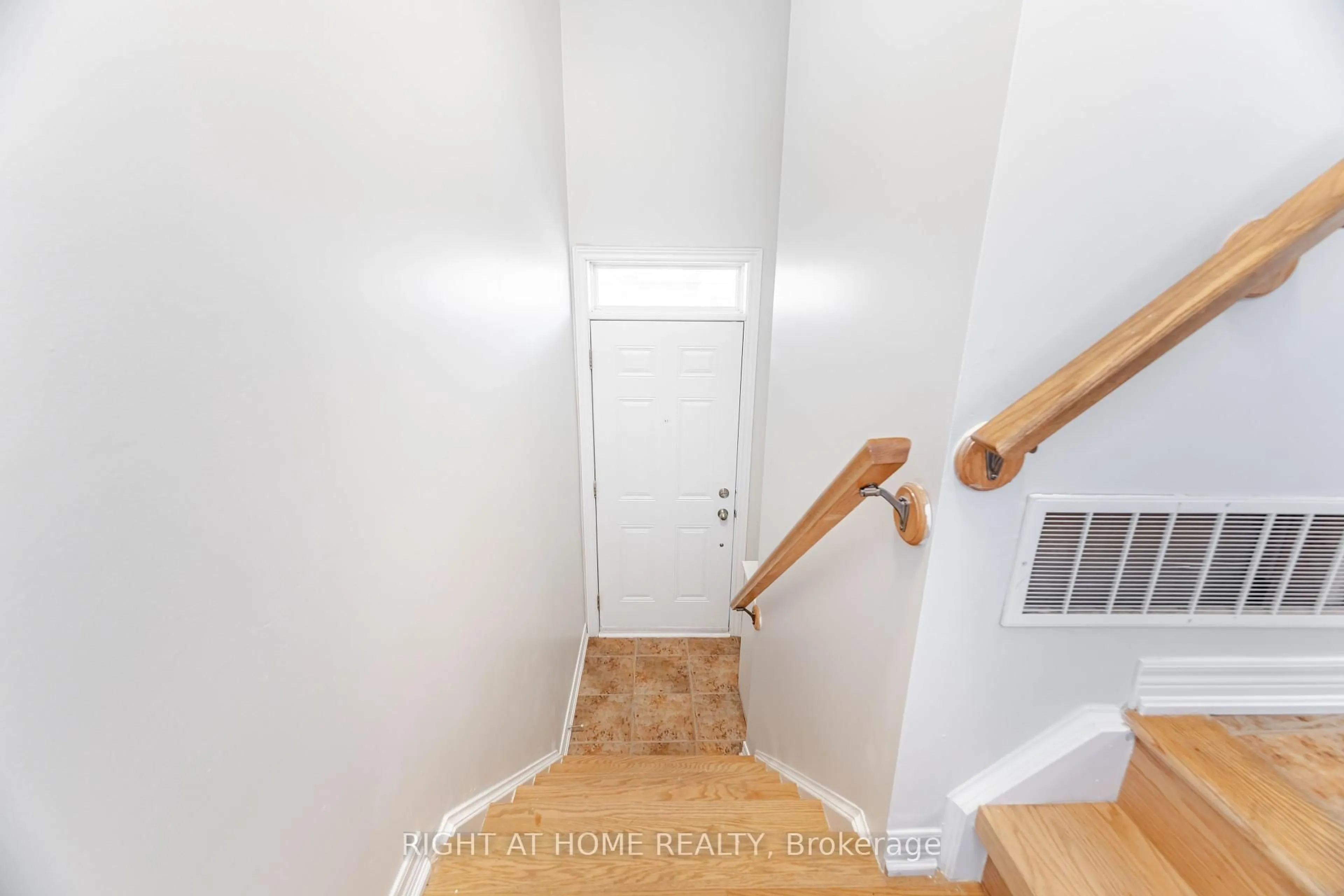 Unknown for 1380 Costigan Rd #18, Milton Ontario L9T 8L2