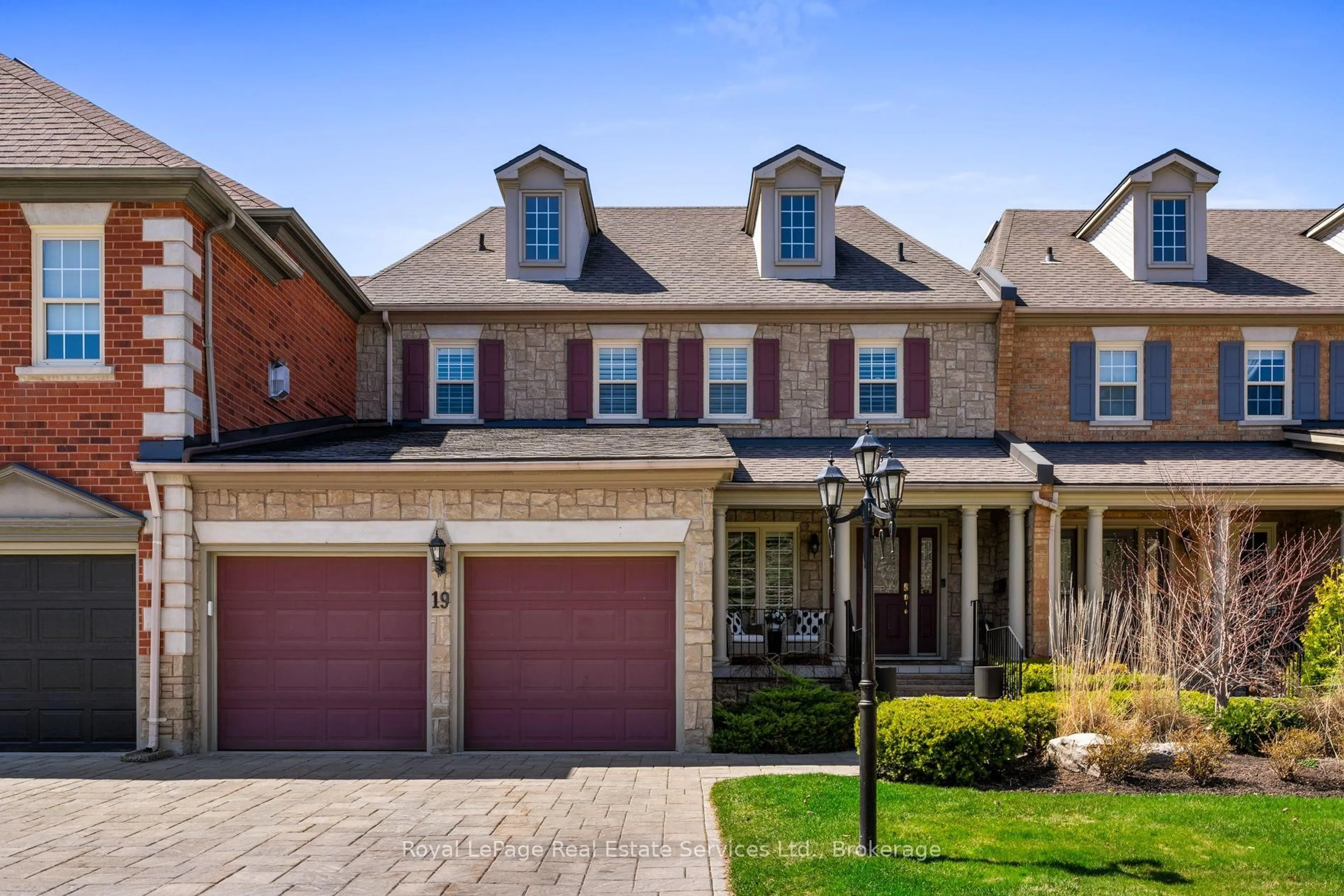 Home with brick exterior material, street for 4211 Millcroft Park Dr #19, Burlington Ontario L7M 3Y9