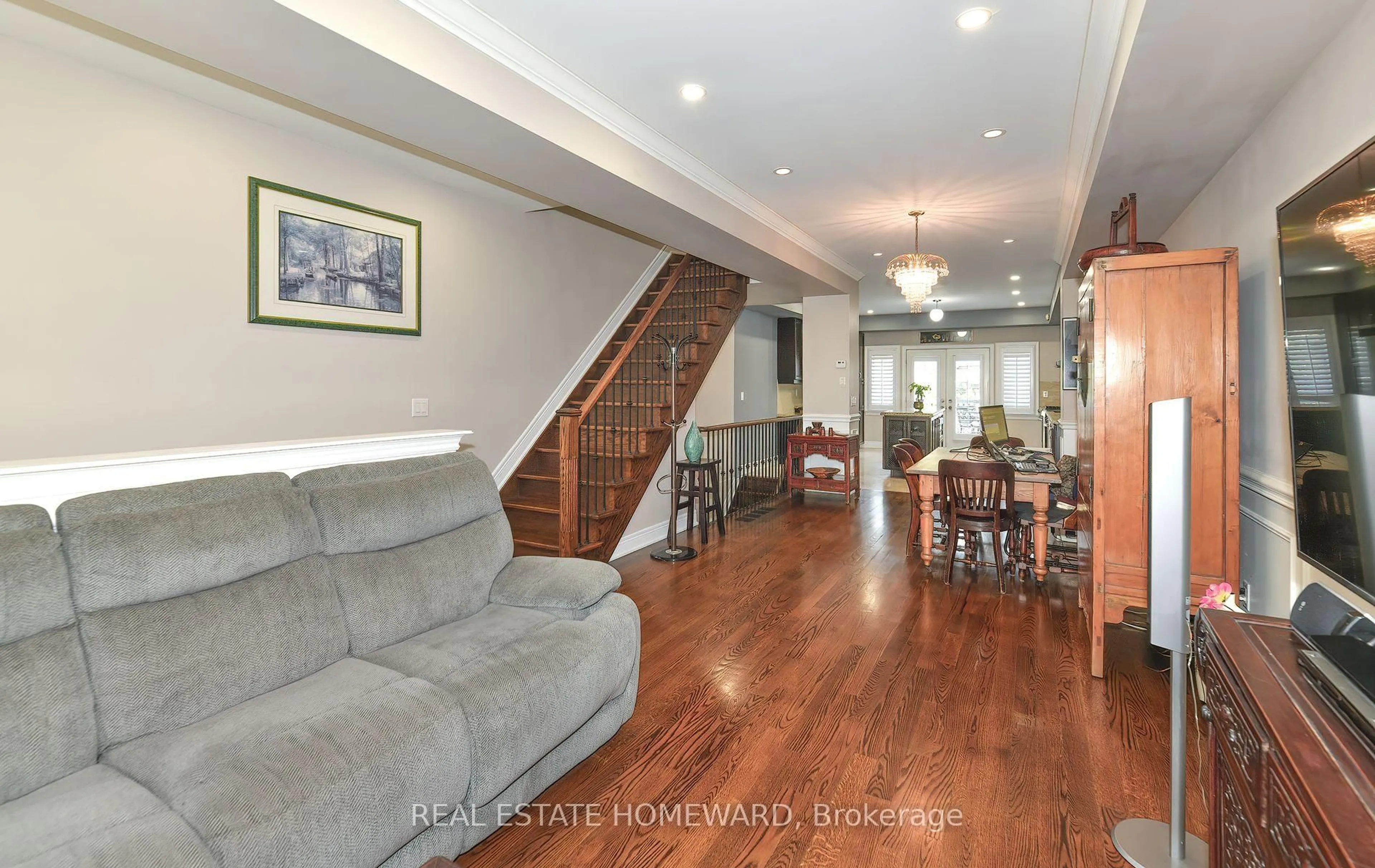 Living room with furniture, unknown for 264 Dalesford Rd, Toronto Ontario M8Y 1G5