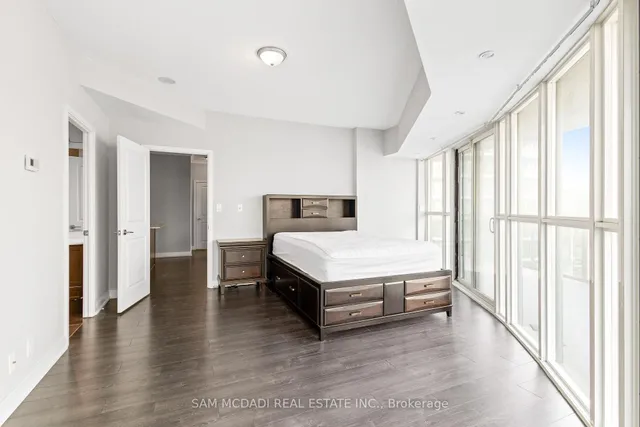 Additional property image - 60 Absolute Ave Unit 1807