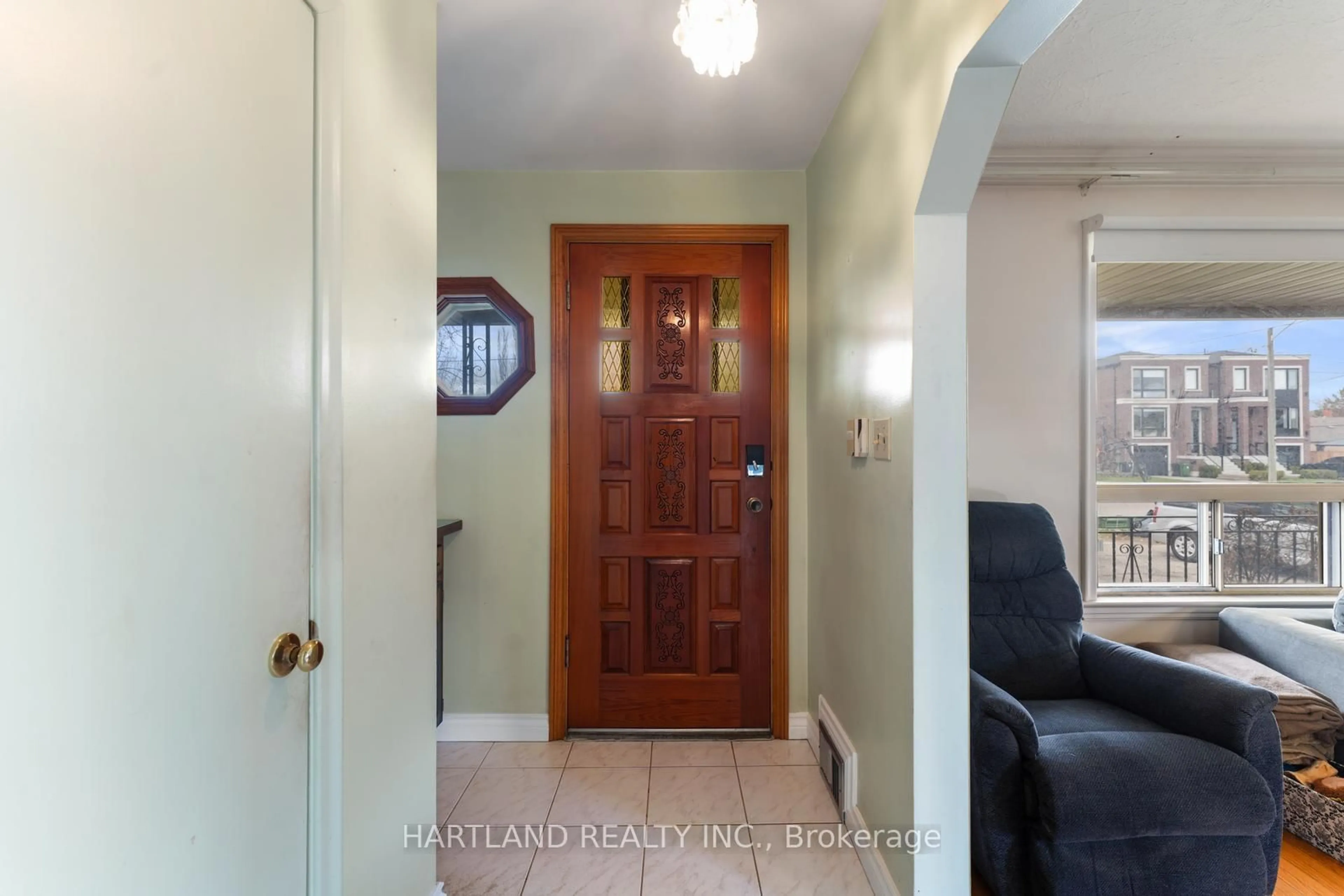 Indoor entryway for 9 Merriday St, Toronto Ontario M8Z 1C6