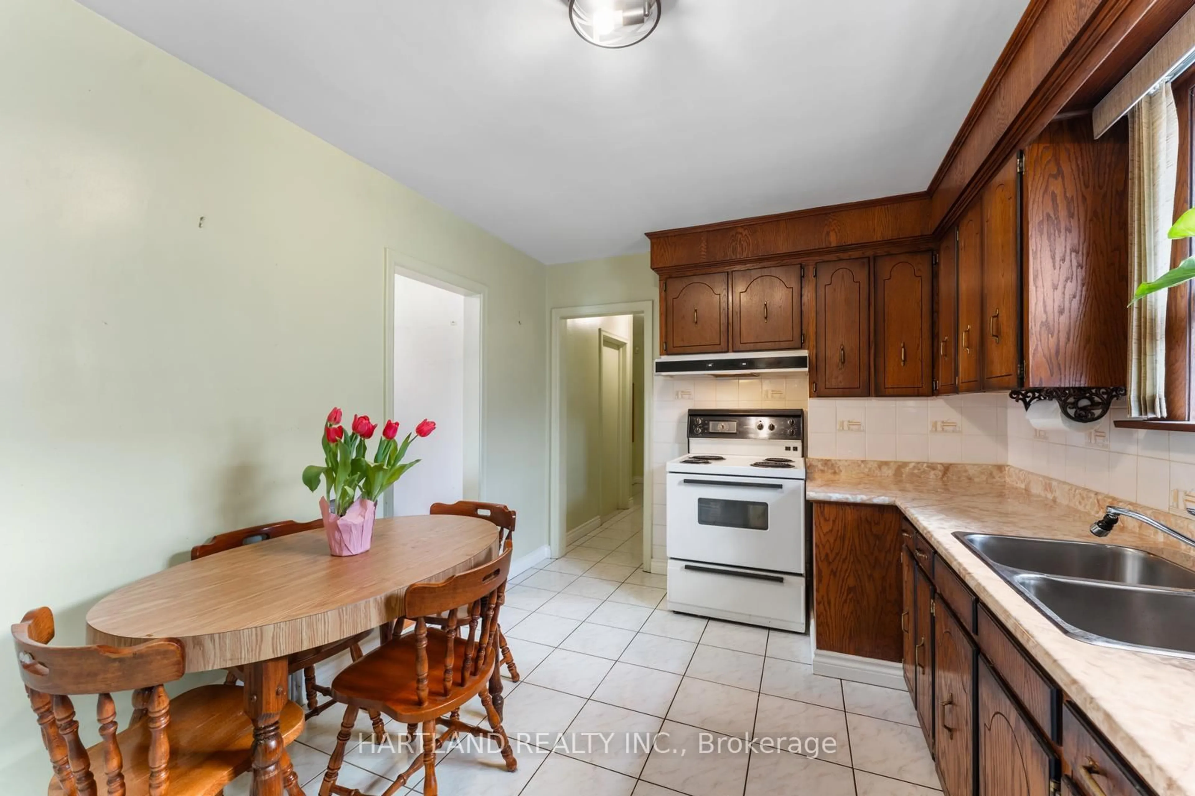 Standard kitchen, ceramic/tile floor for 9 Merriday St, Toronto Ontario M8Z 1C6