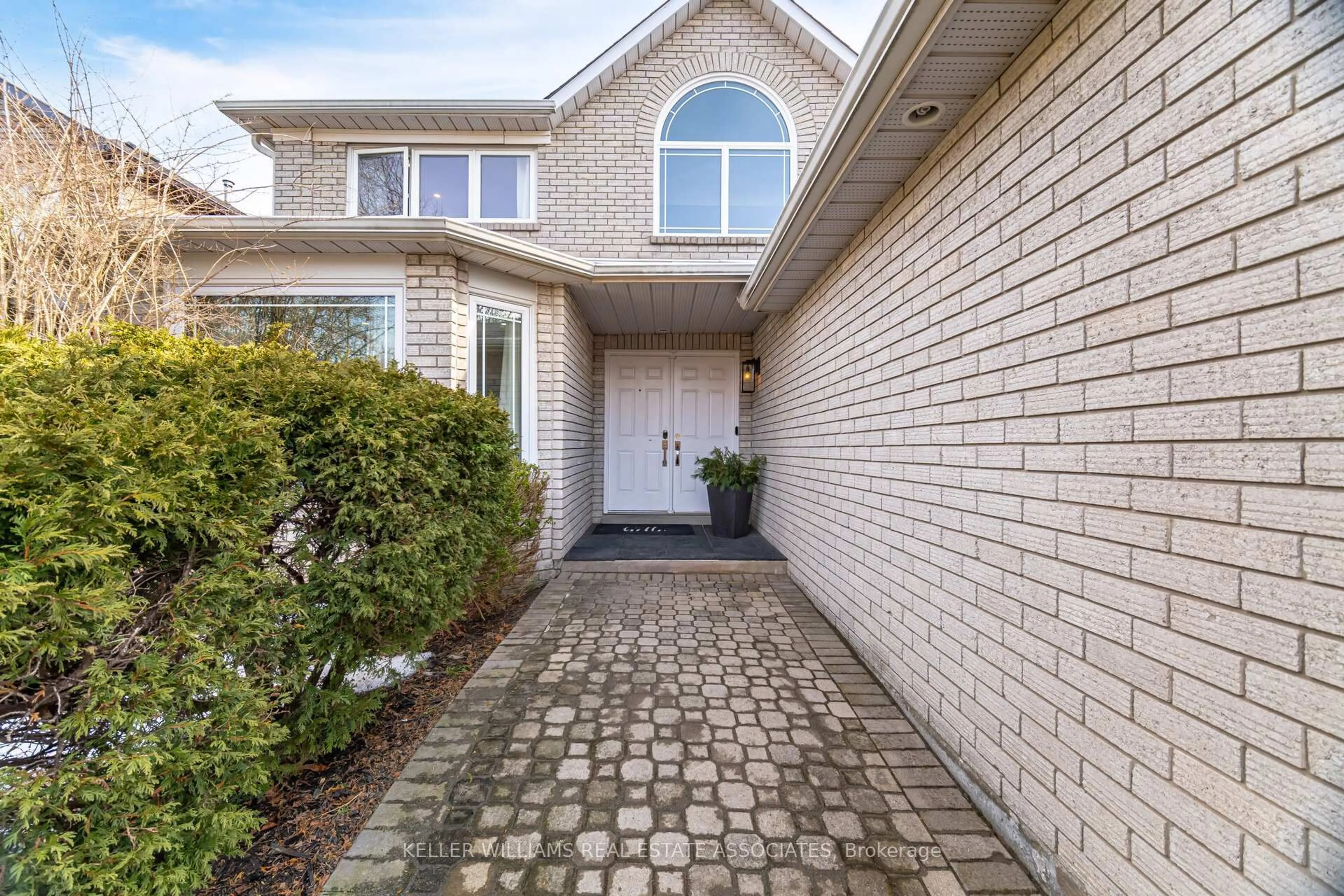 Home with brick exterior material, street for 1202 Ballantry Rd, Oakville Ontario L6H 5M7