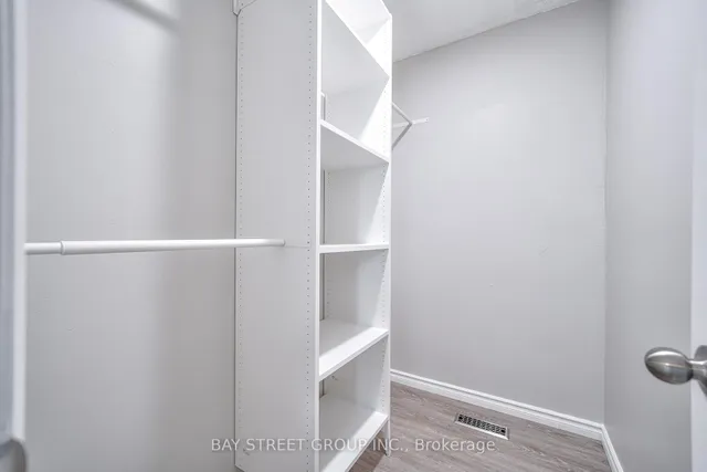 Additional property image - 596 CONSTELLATION Dr