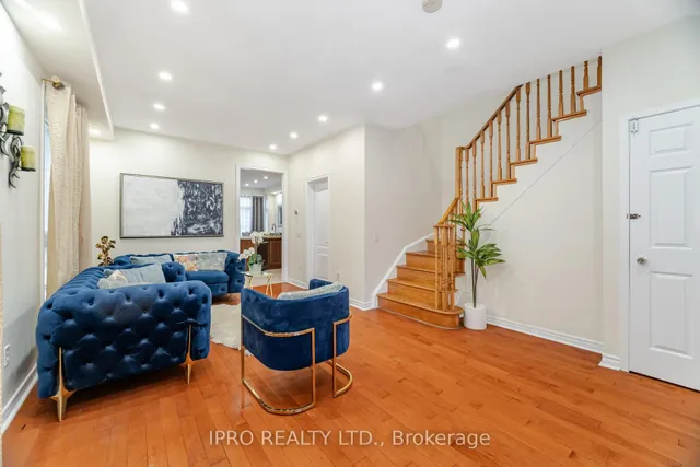 Additional property image - 803 Khan Cres
