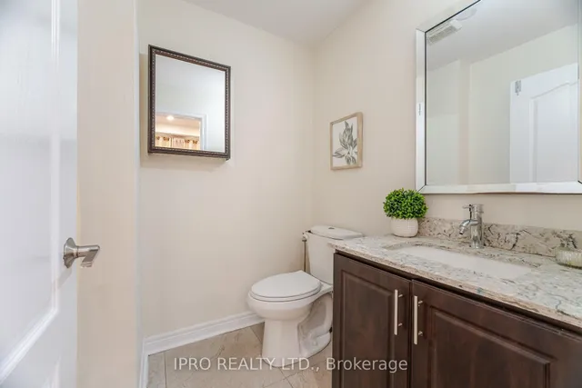 Additional property image - 803 Khan Cres
