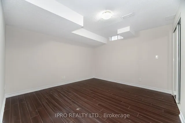 Additional property image - 803 Khan Cres