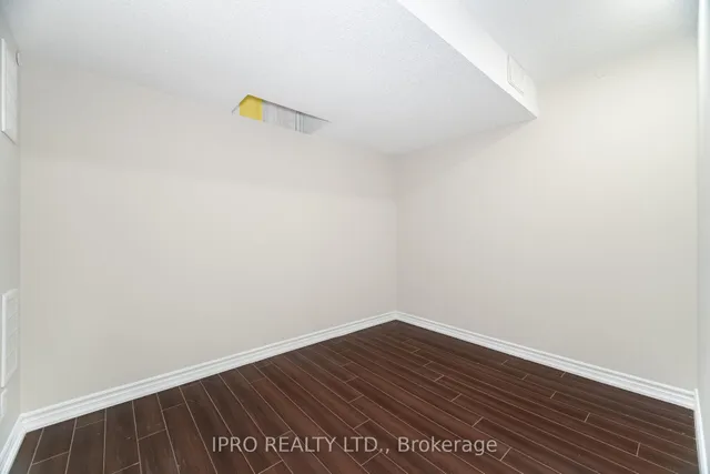Additional property image - 803 Khan Cres