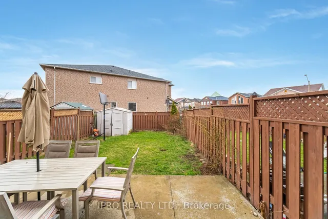 Additional property image - 803 Khan Cres