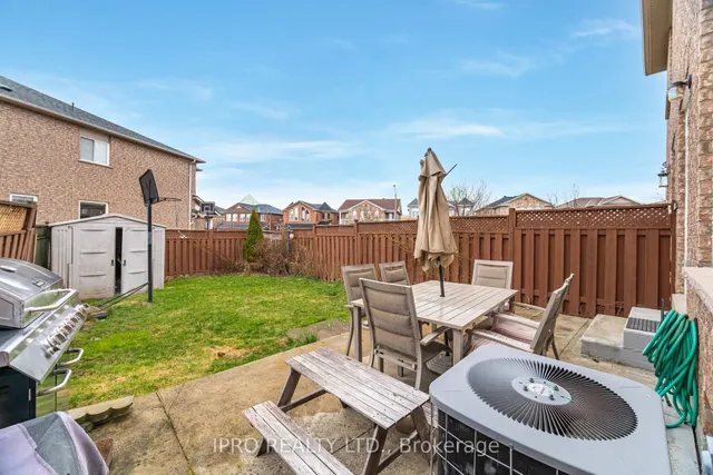 Additional property image - 803 Khan Cres