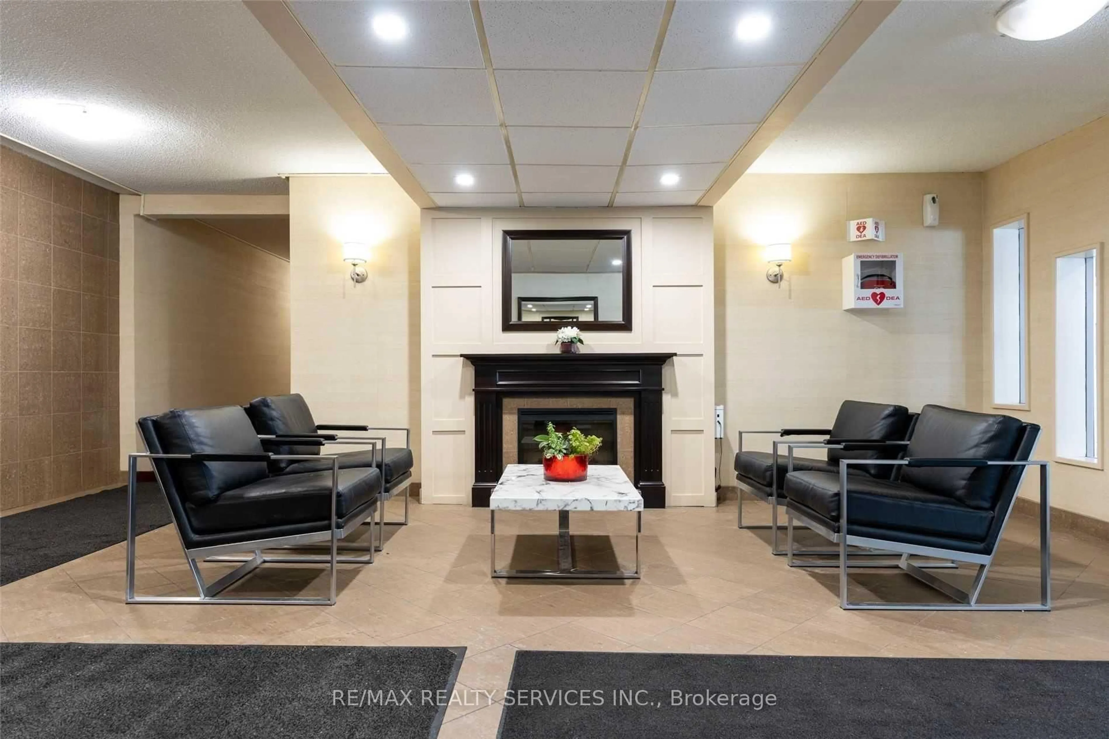 Lobby for 420 Mill Rd #304, Toronto Ontario M9C 1Z1