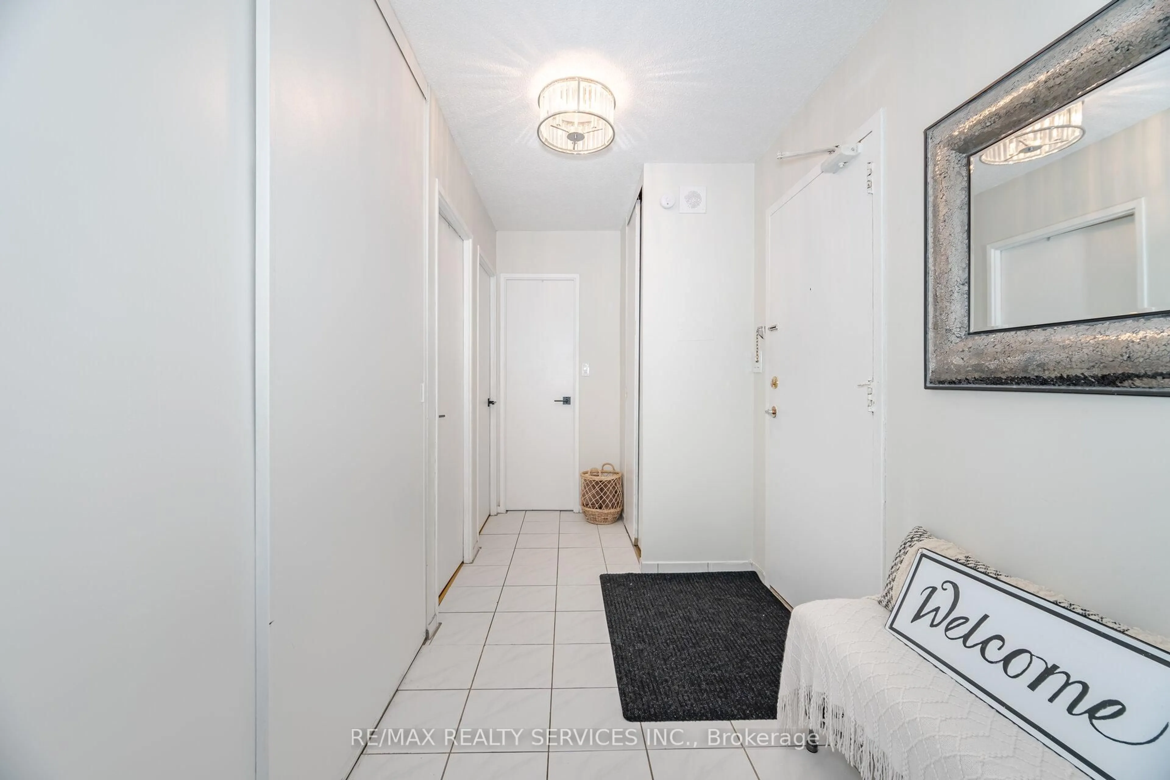 Indoor entryway for 420 Mill Rd #304, Toronto Ontario M9C 1Z1