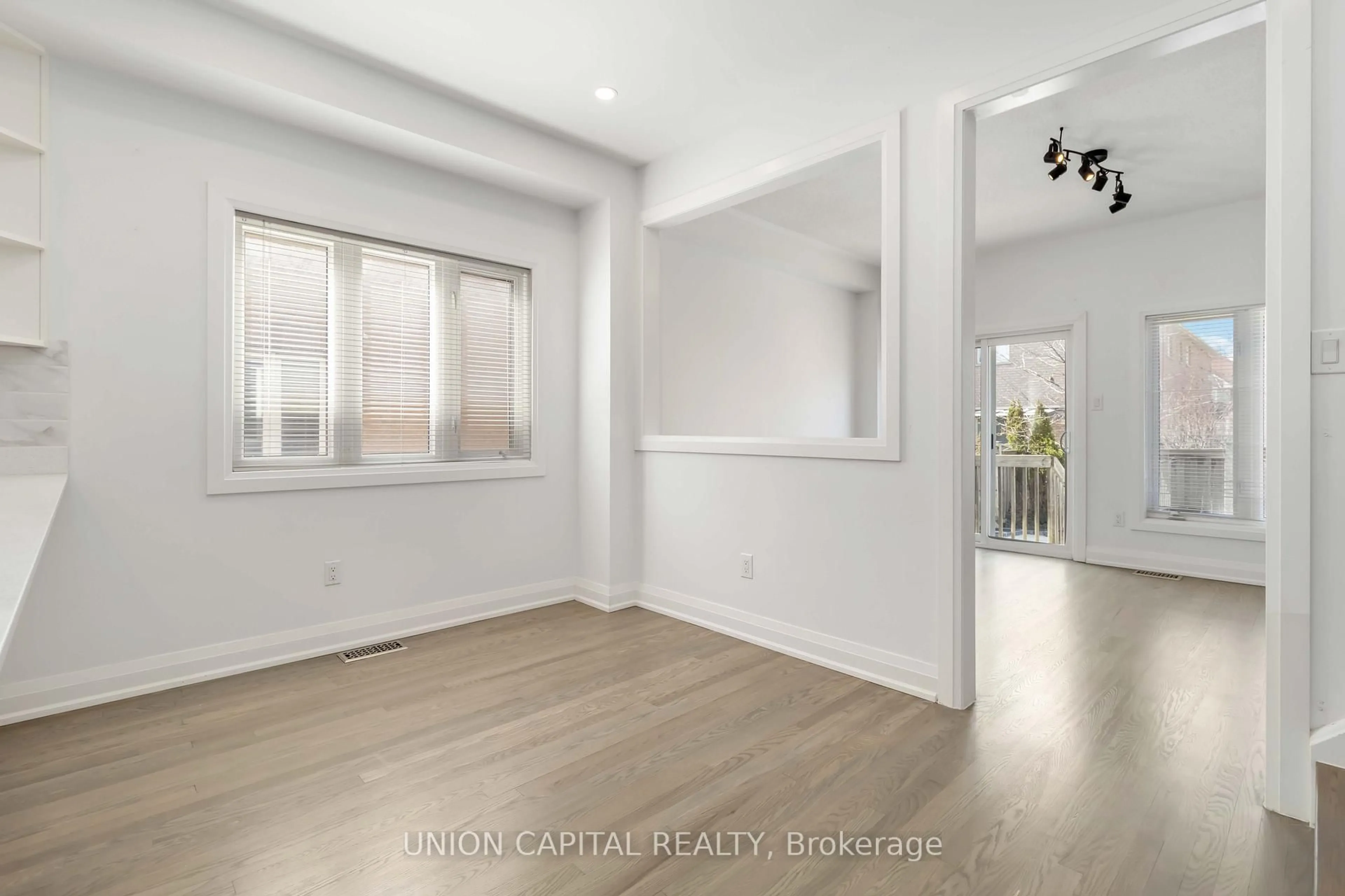 A pic of a room for 5178 Angel Stone Dr, Mississauga Ontario L5M 0L4