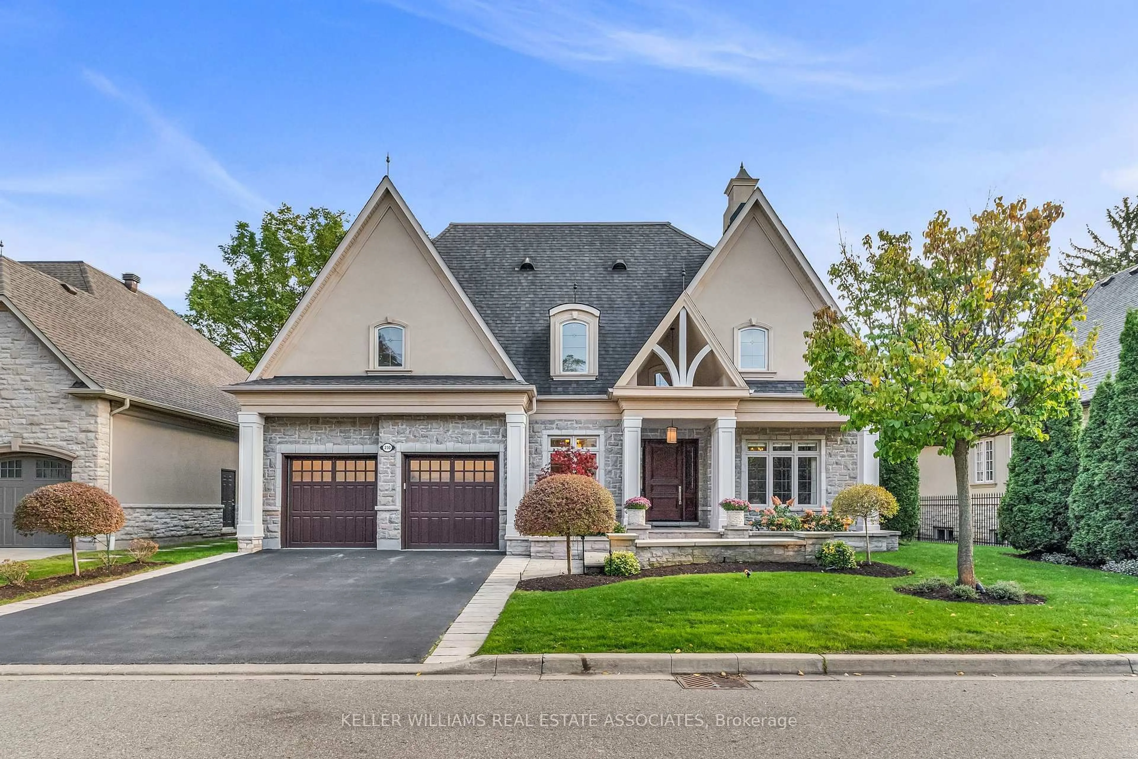 Home with brick exterior material, street for 230 Winterborne Gate, Mississauga Ontario L5B 0C4